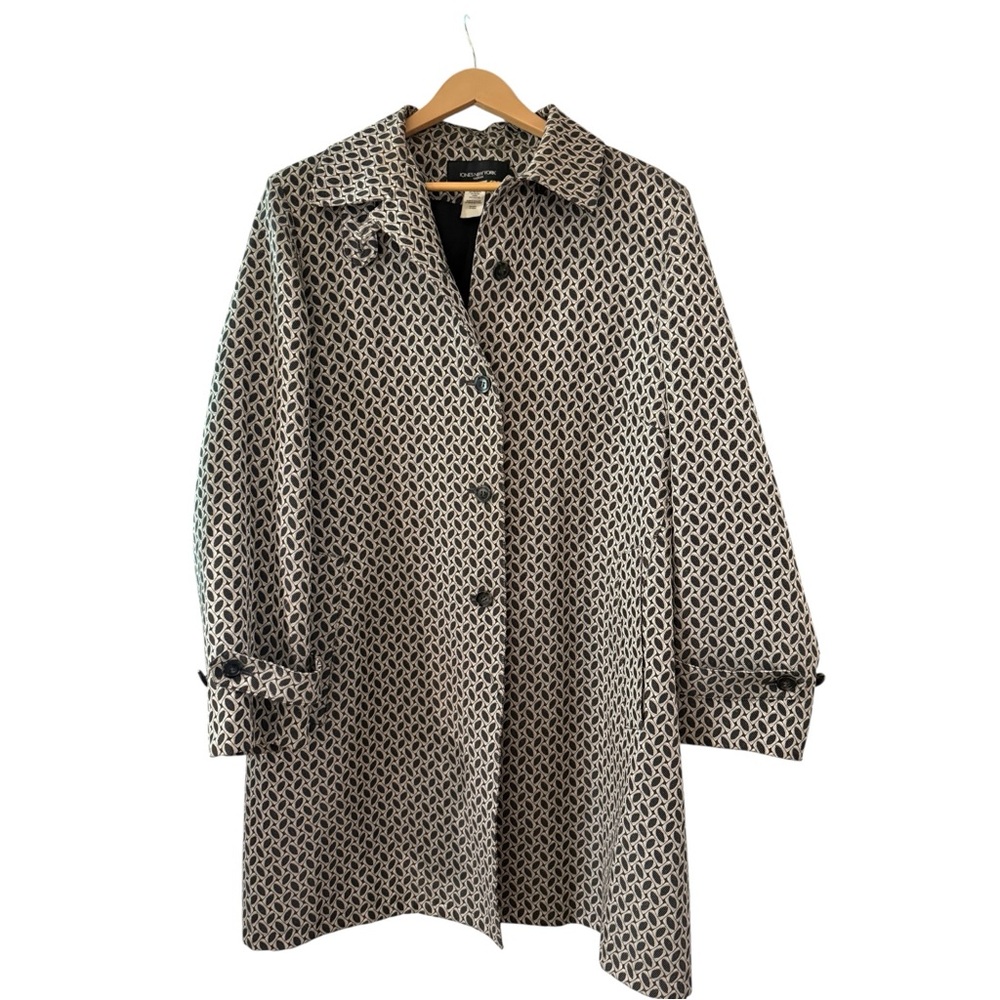 Jones New York Black and White Trench Coat with Geometric Pattern